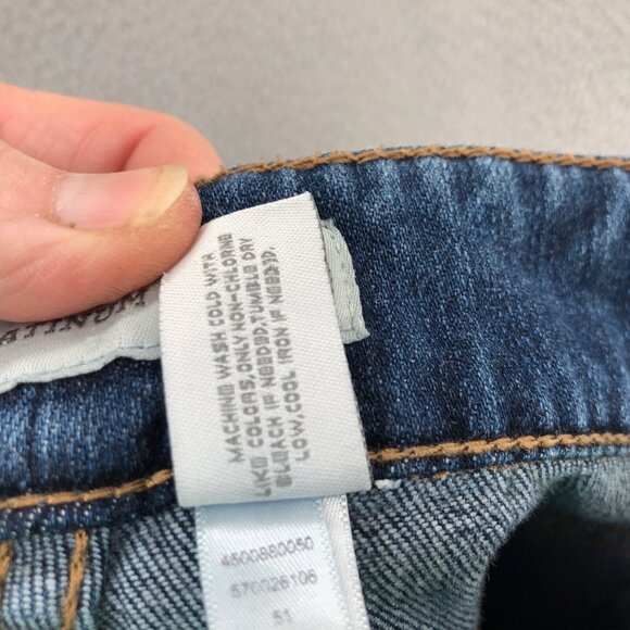 Chicos Jeans Women 00 US 2 Blue Platinum Denim Ultimate Fit Barely Flare Stretch - Picture 7 of 12